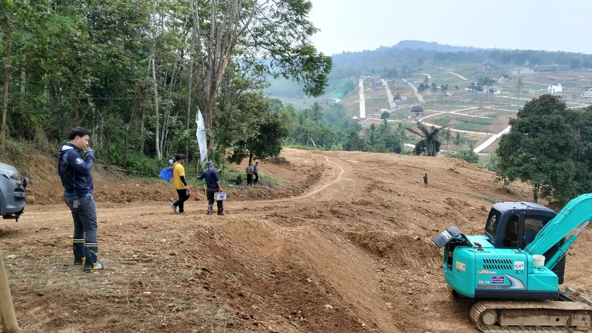 Foto dokumentasi kondisi akses dan pematangan lahan HHV